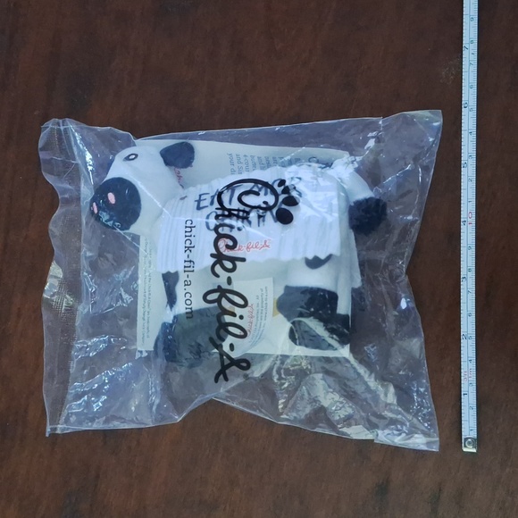 🐄 Chik Fil-A 'Eat More Chikin' stuffed collectible plush cow. 2017. New in bag. - Picture 7 of 7